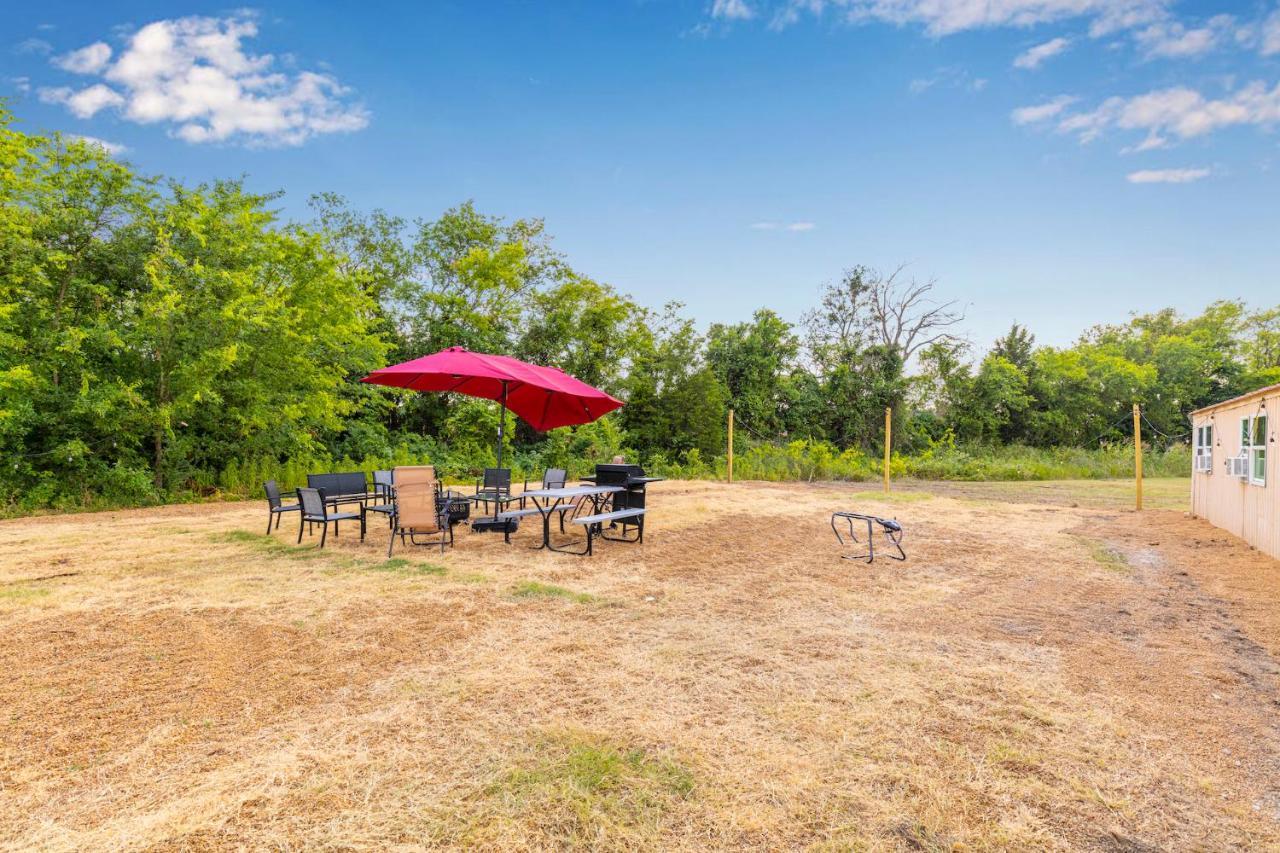Хостел Old Texas Bunkhouse Wills Point Экстерьер фото